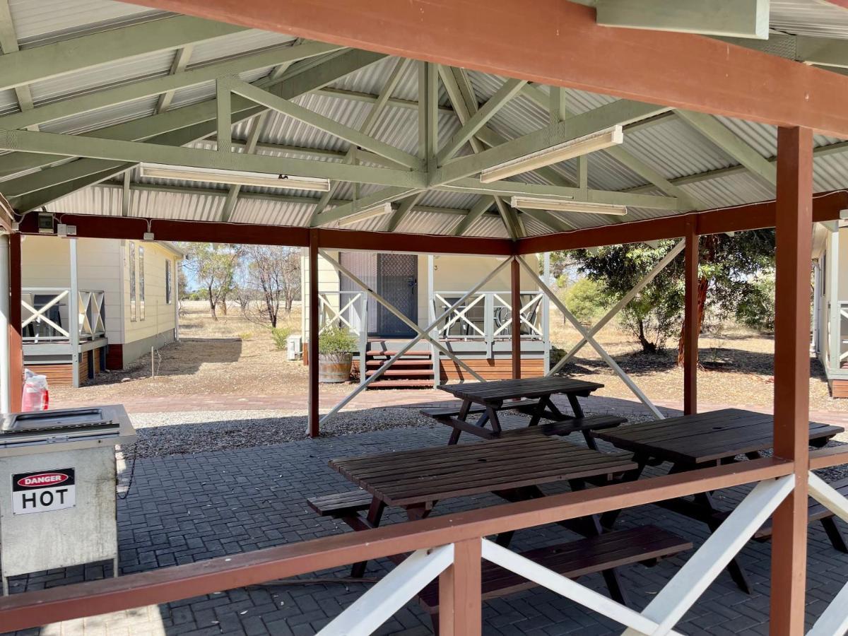 Отель Big4 Port Willunga Tourist Park Олдинга Экстерьер фото