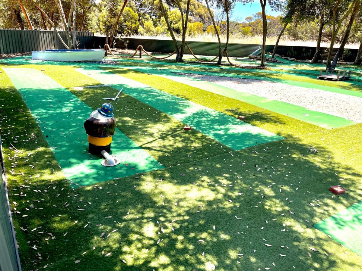 Отель Big4 Port Willunga Tourist Park Олдинга Экстерьер фото