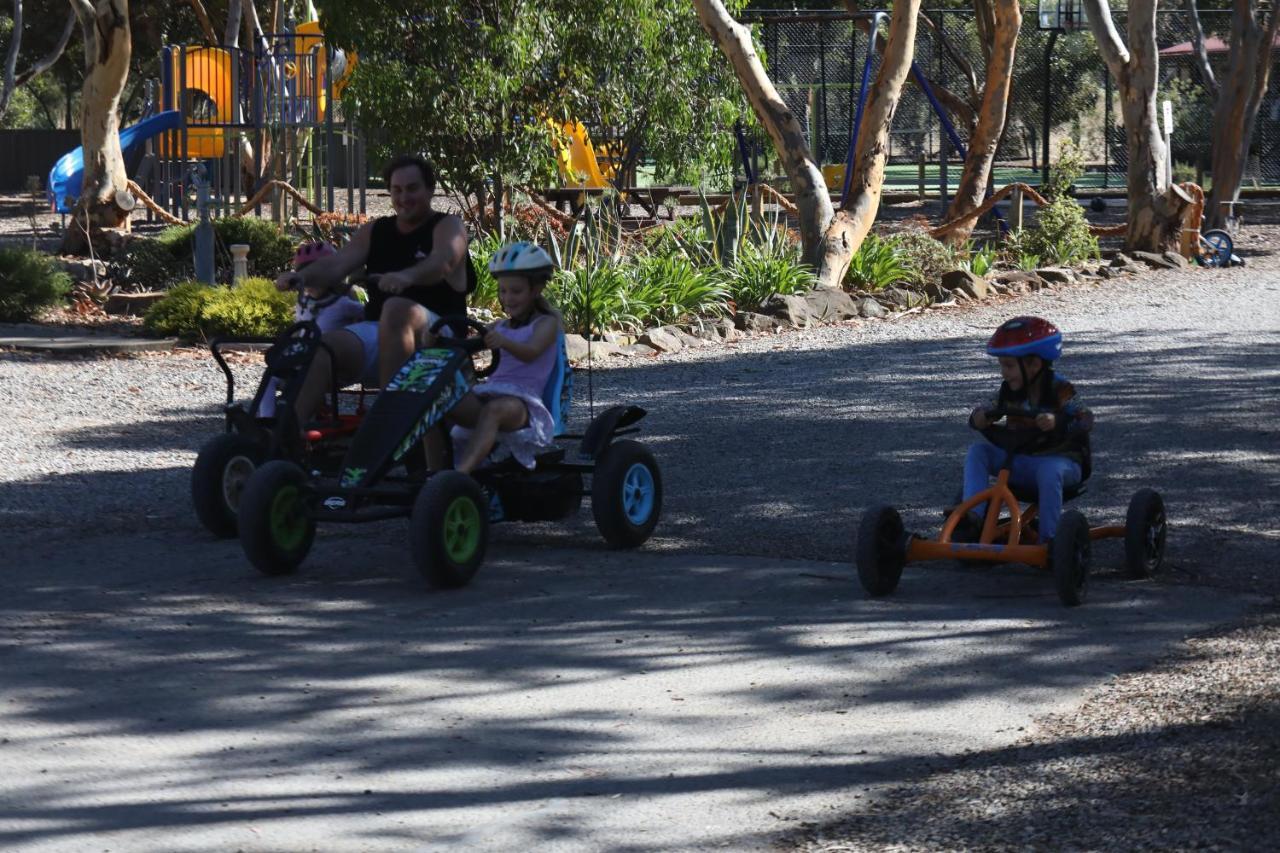 Отель Big4 Port Willunga Tourist Park Олдинга Экстерьер фото