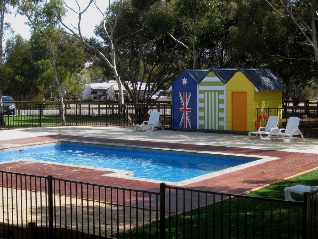 Отель Big4 Port Willunga Tourist Park Олдинга Экстерьер фото
